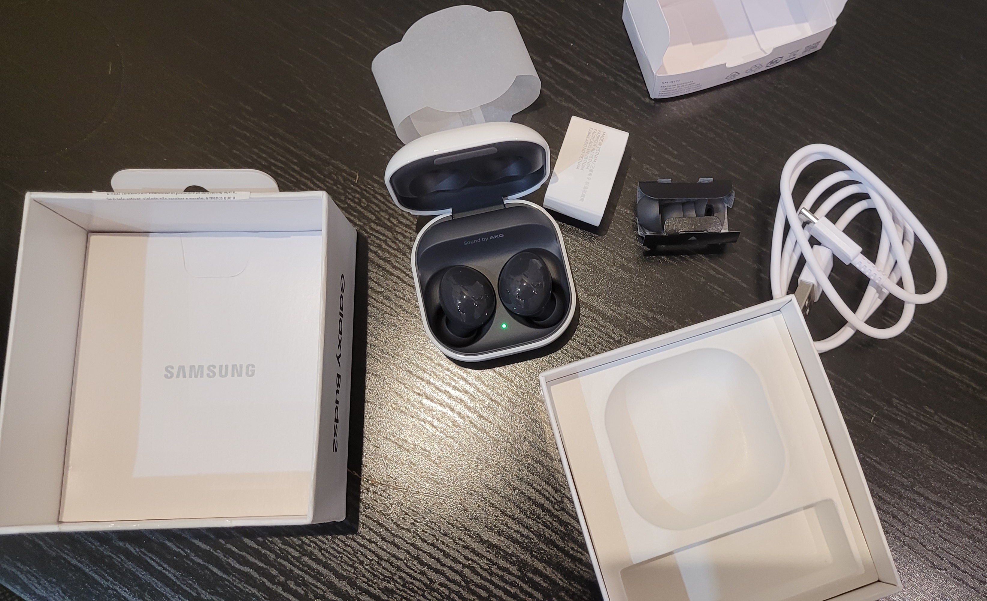 Беспроводные наушники Samsung Galaxy Buds 2 Sm R177nzkamea чёрные купить в Москве цены в 2861