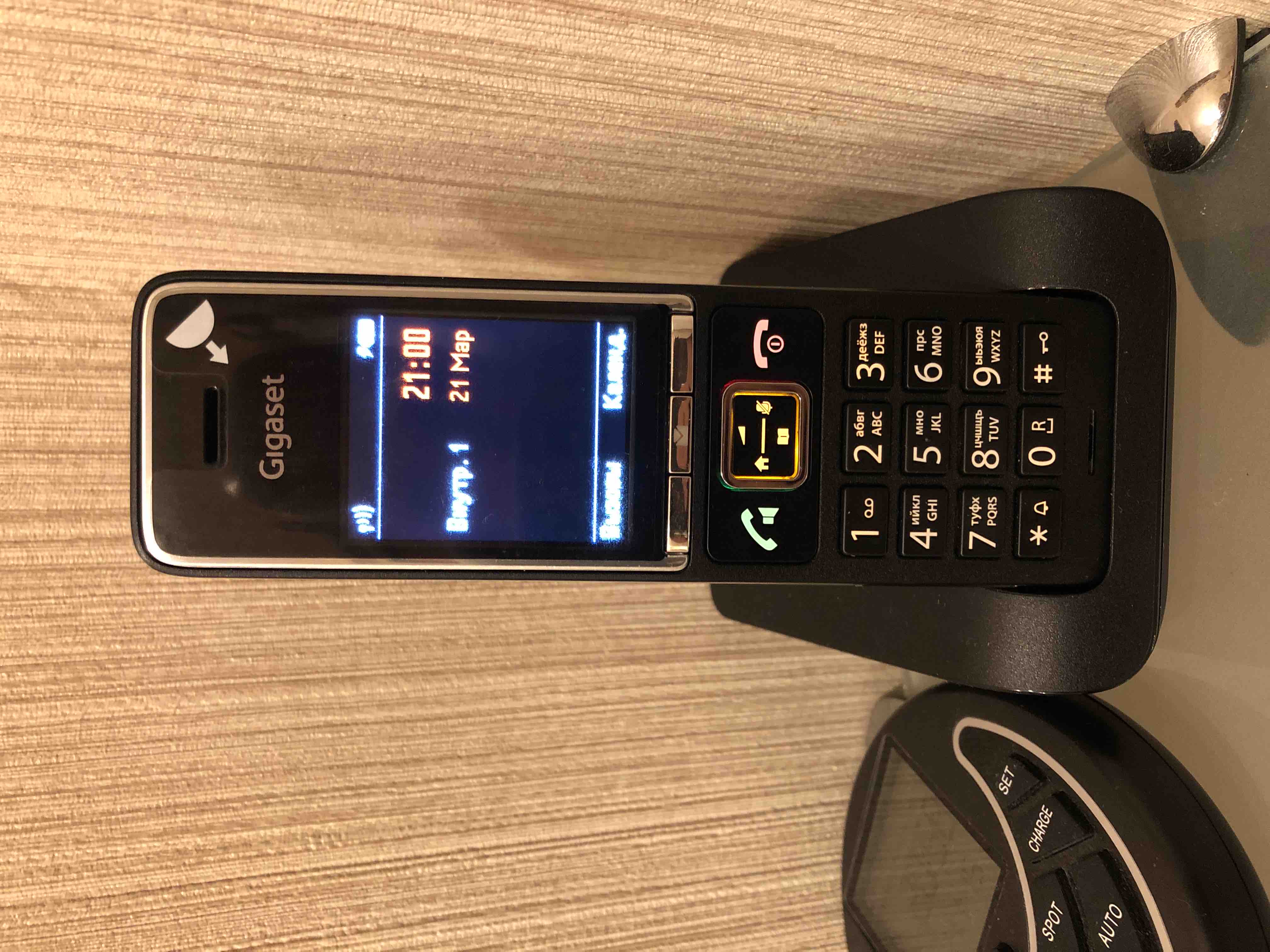 DECT телефон Gigaset Comfort 550 RUS черный, купить в Москве, цены в  интернет-магазинах на Мегамаркет