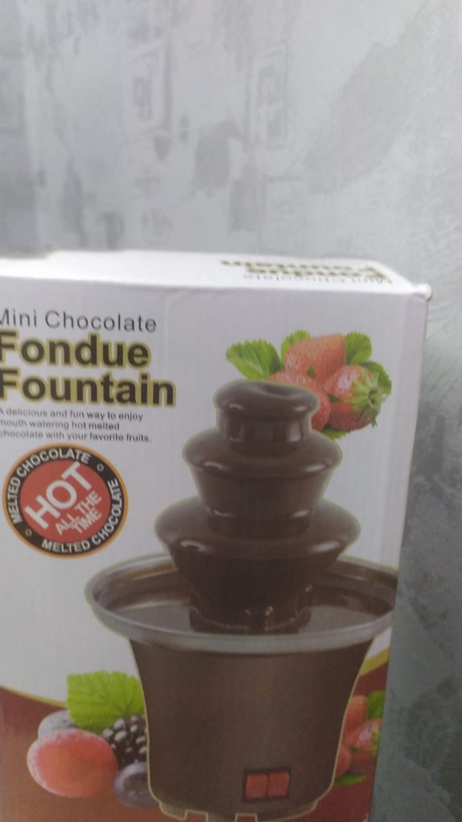 Шоколадный фонтан Chocolate Fondue Fountain Mini, купить в Москве, цены в  интернет-магазинах на Мегамаркет